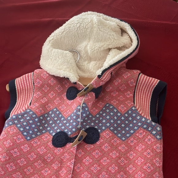 Matilda Jane girls vest.  Size 6 and perfect for Fall days. - Picture 3 of 6